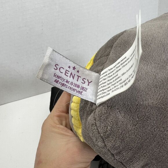 Scentsy Buddy Batman Plush No Scent Pack - Picture 6 of 6